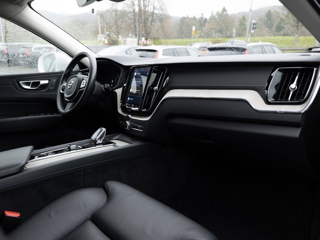 Volvo XC60 2022
