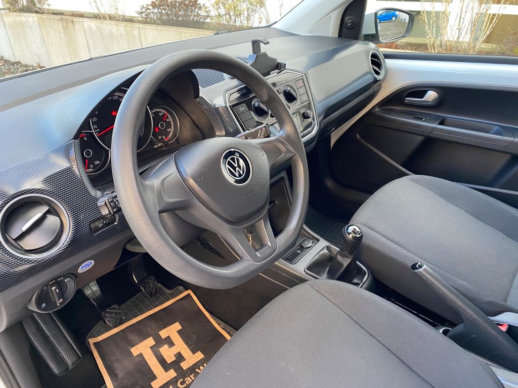 Volkswagen up! 2023