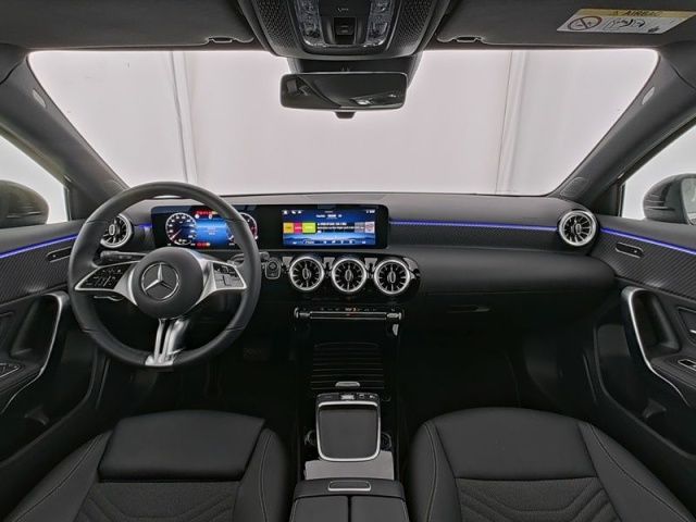 Mercedes-Benz A 200 2024