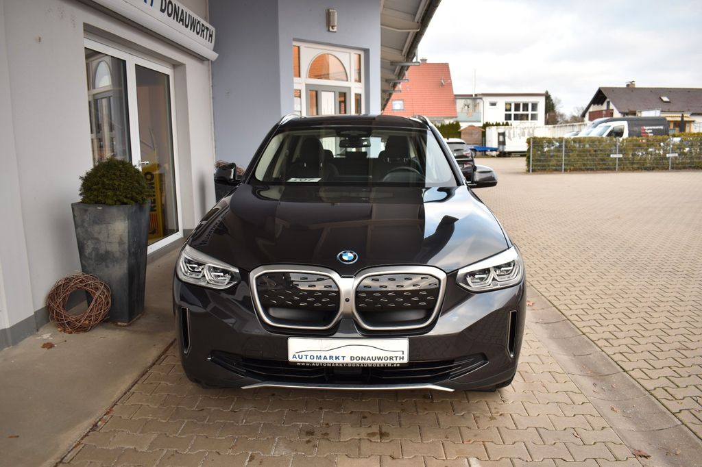 BMW iX3 2021