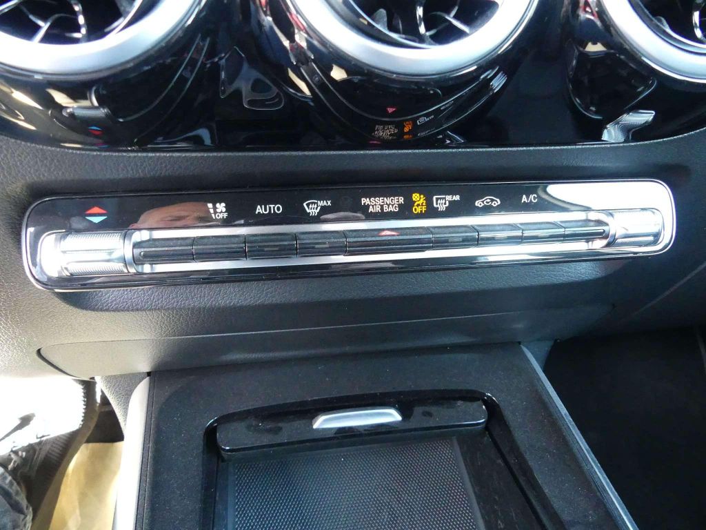 Mercedes-Benz B 200 2024