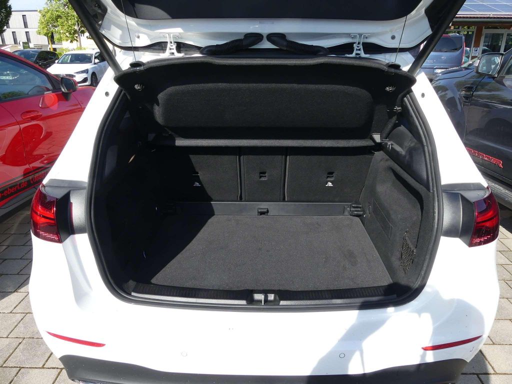 Mercedes-Benz B 200 2024