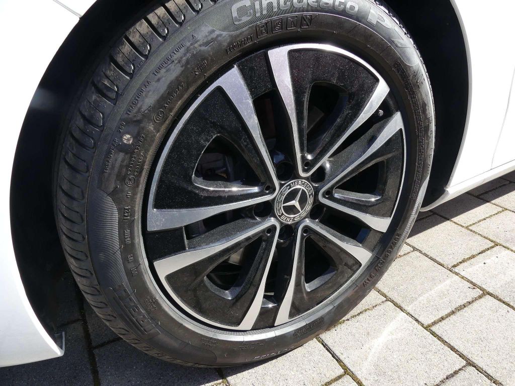 Mercedes-Benz B 200 2024