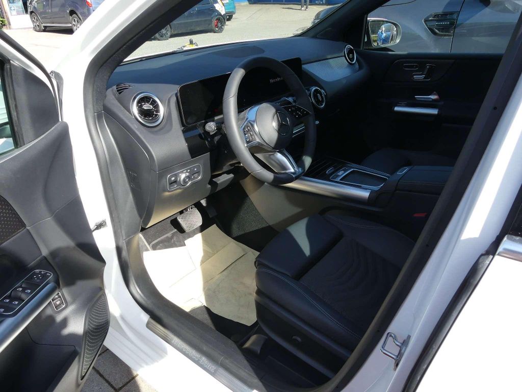 Mercedes-Benz B 200 2024