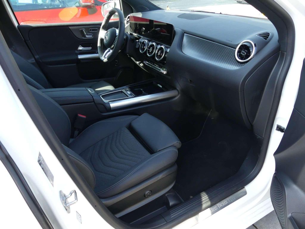 Mercedes-Benz B 200 2024