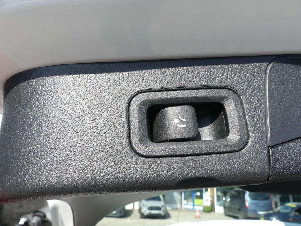 Mercedes-Benz B 200 2024