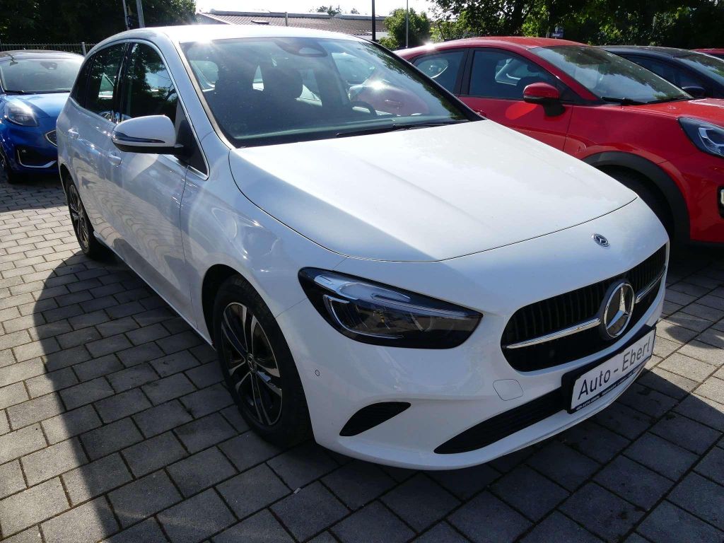 Mercedes-Benz B 200 2024