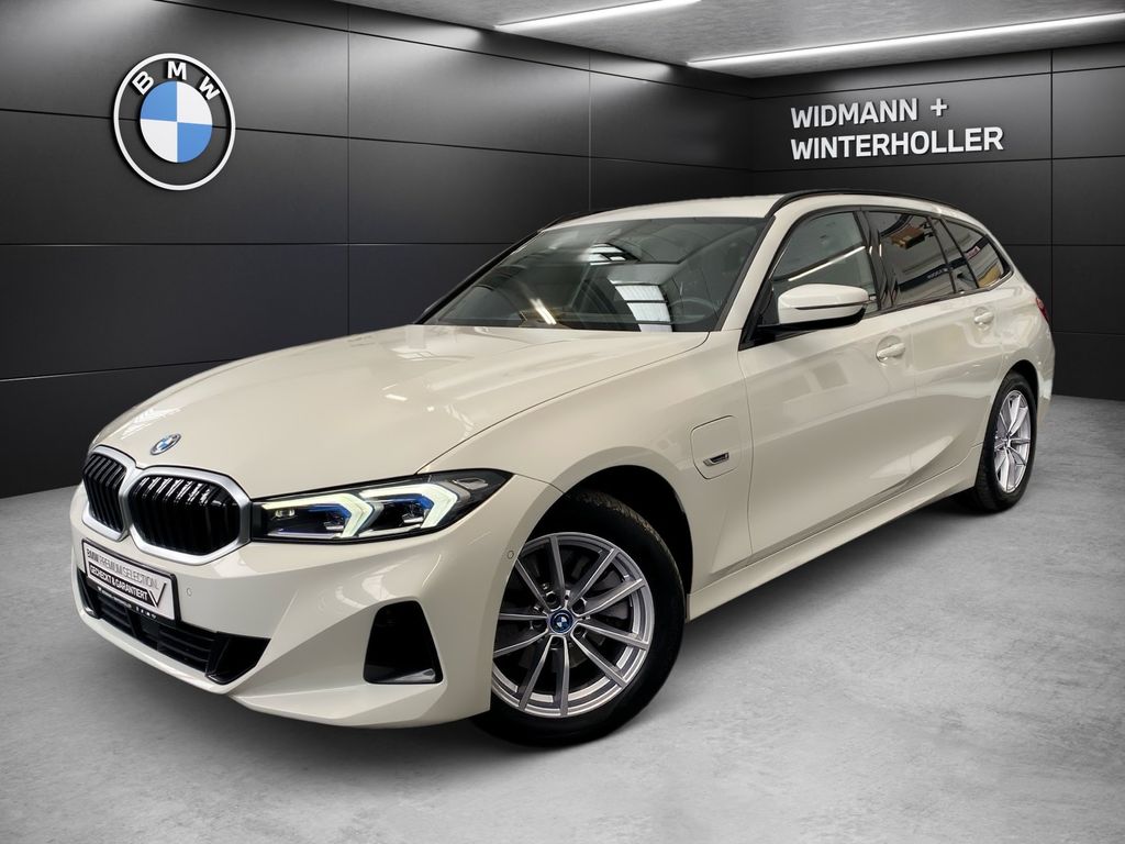 BMW 330 2022