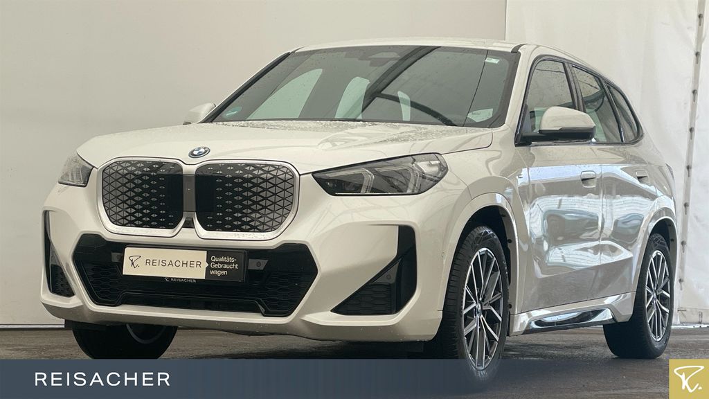 BMW iX1 2024