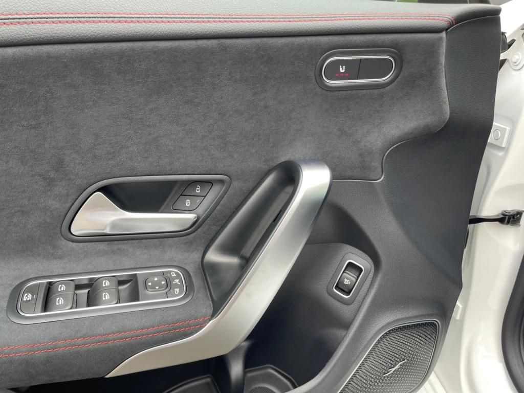 Mercedes-Benz CLA 200 2024