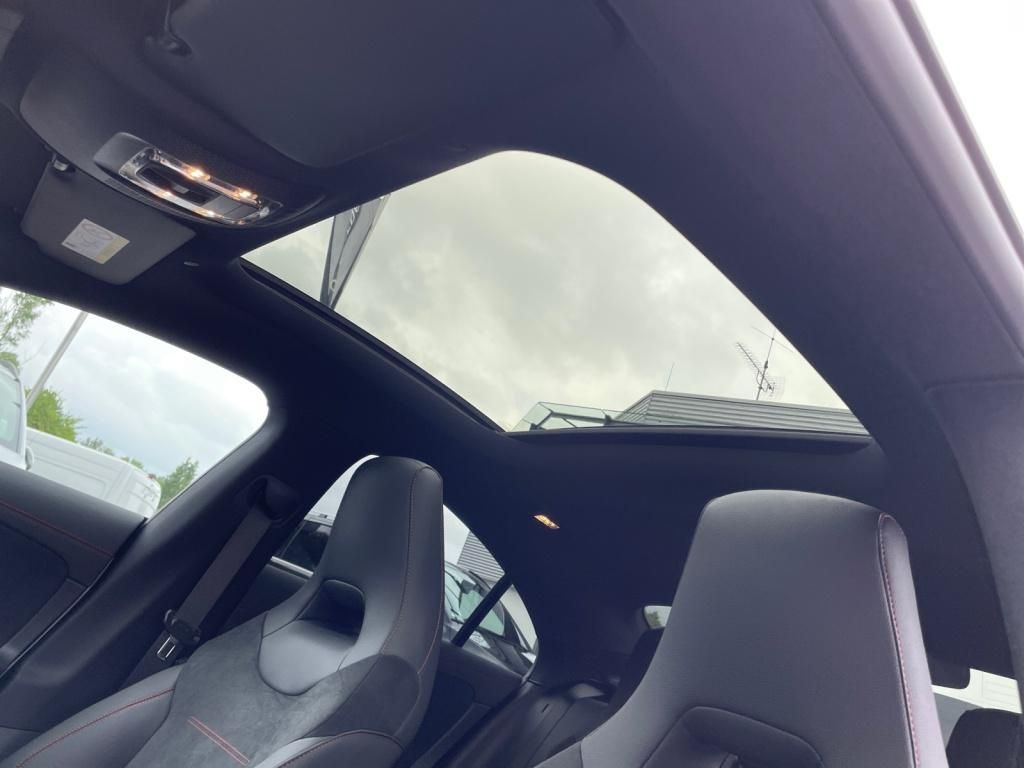 Mercedes-Benz CLA 200 2024