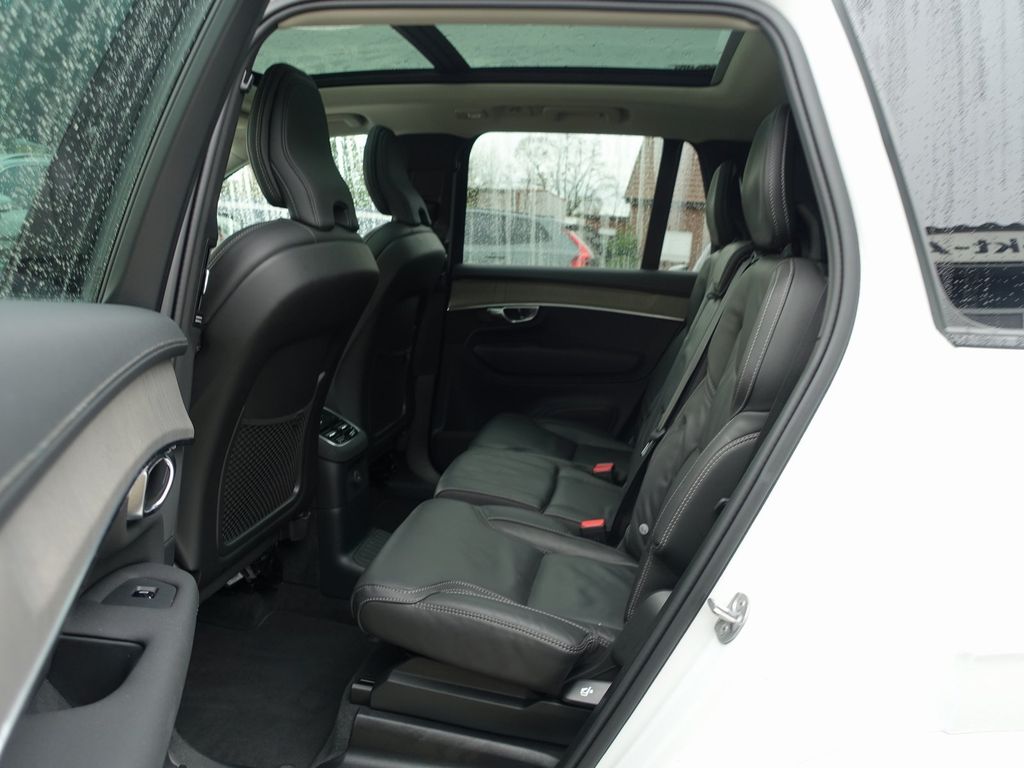 Volvo XC90 2025