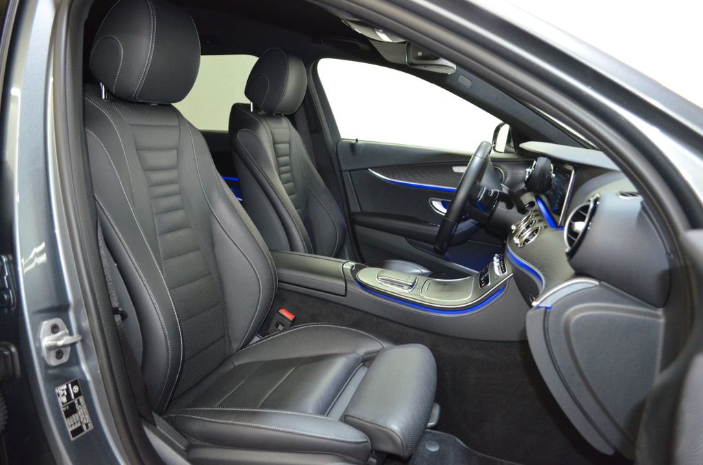Mercedes-Benz E 300 2022