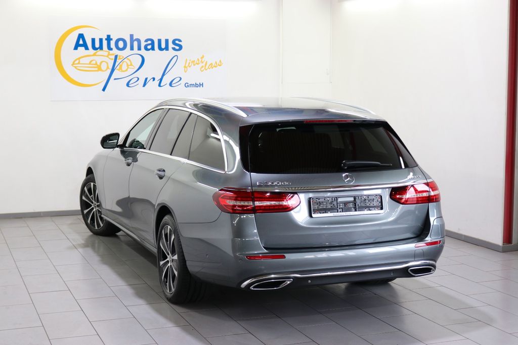 Mercedes-Benz E 300 2022