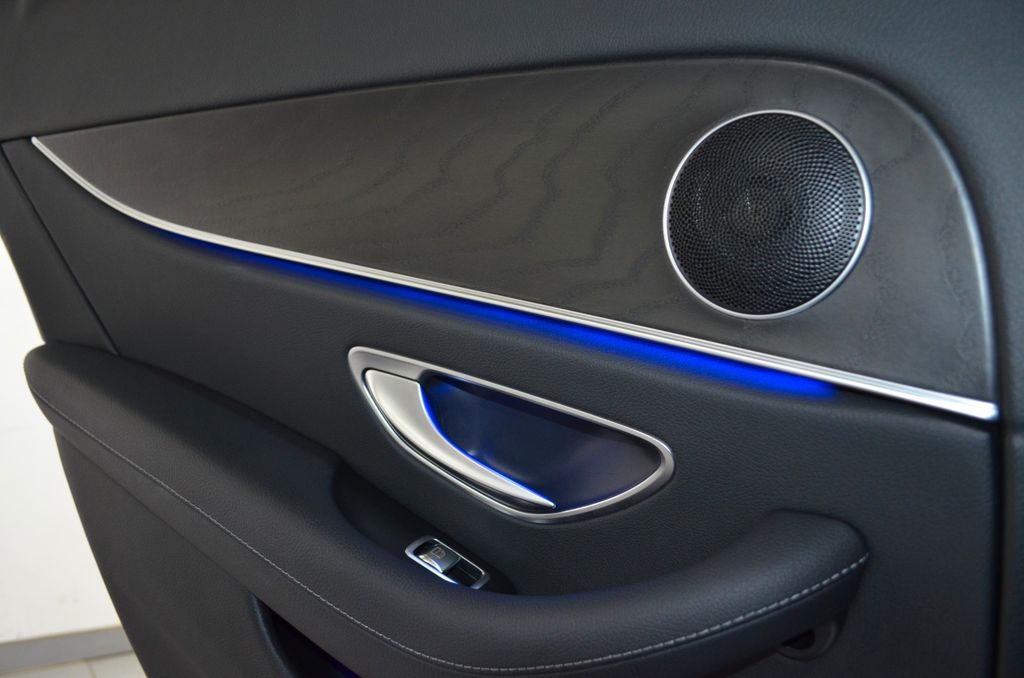Mercedes-Benz E 300 2022