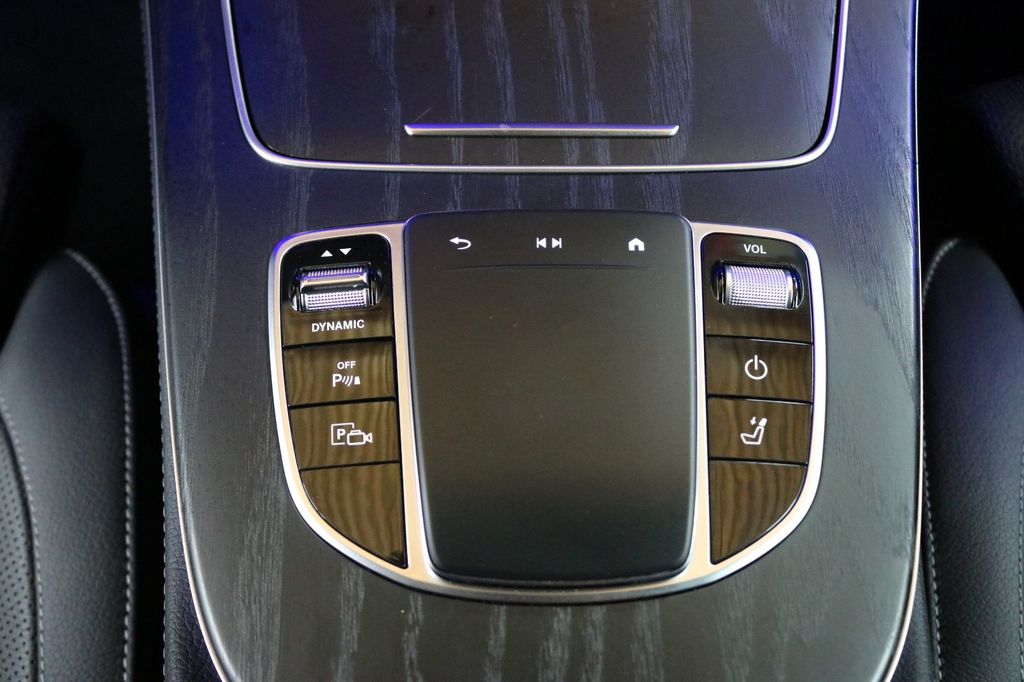 Mercedes-Benz E 300 2022