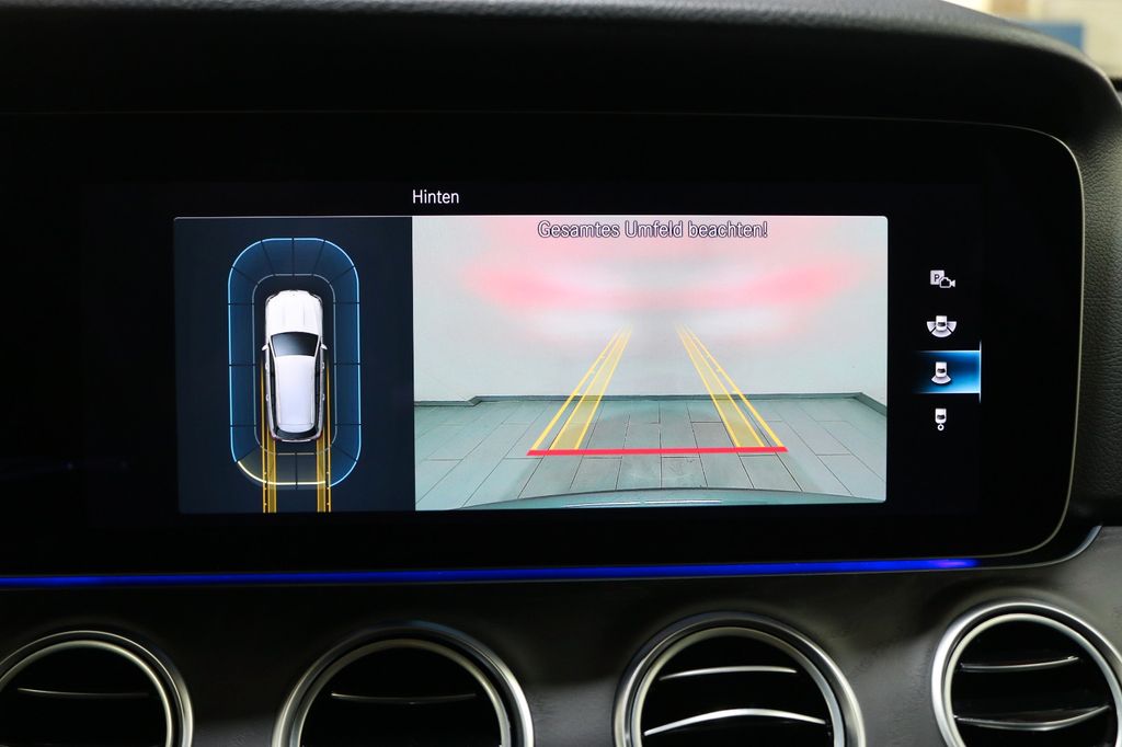 Mercedes-Benz E 300 2022