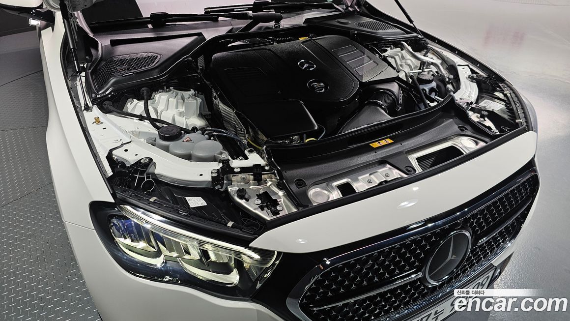 Mercedes-Benz E-Class 2025