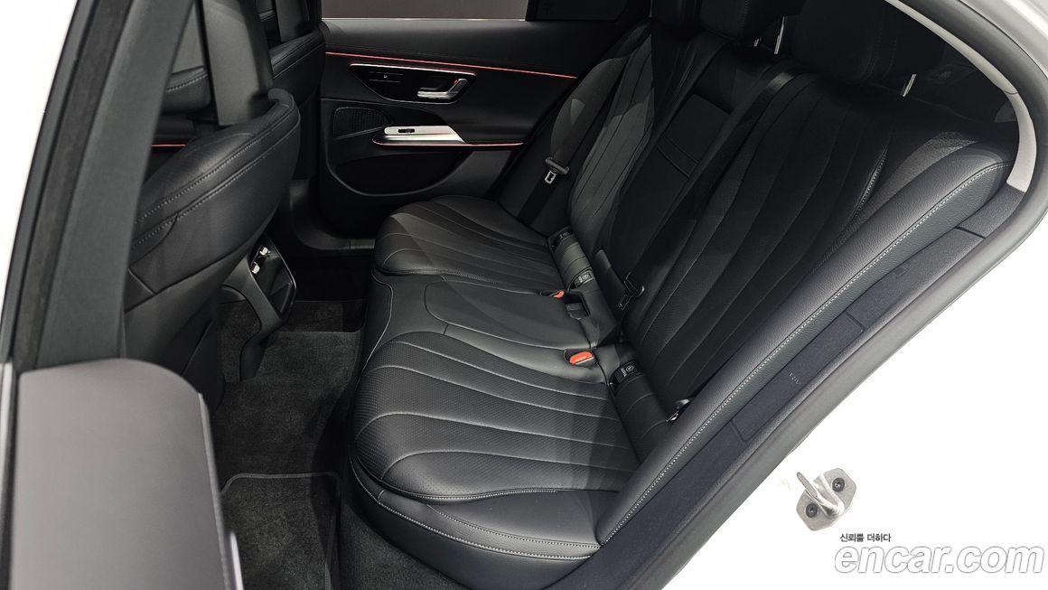 Mercedes-Benz E-Class 2025