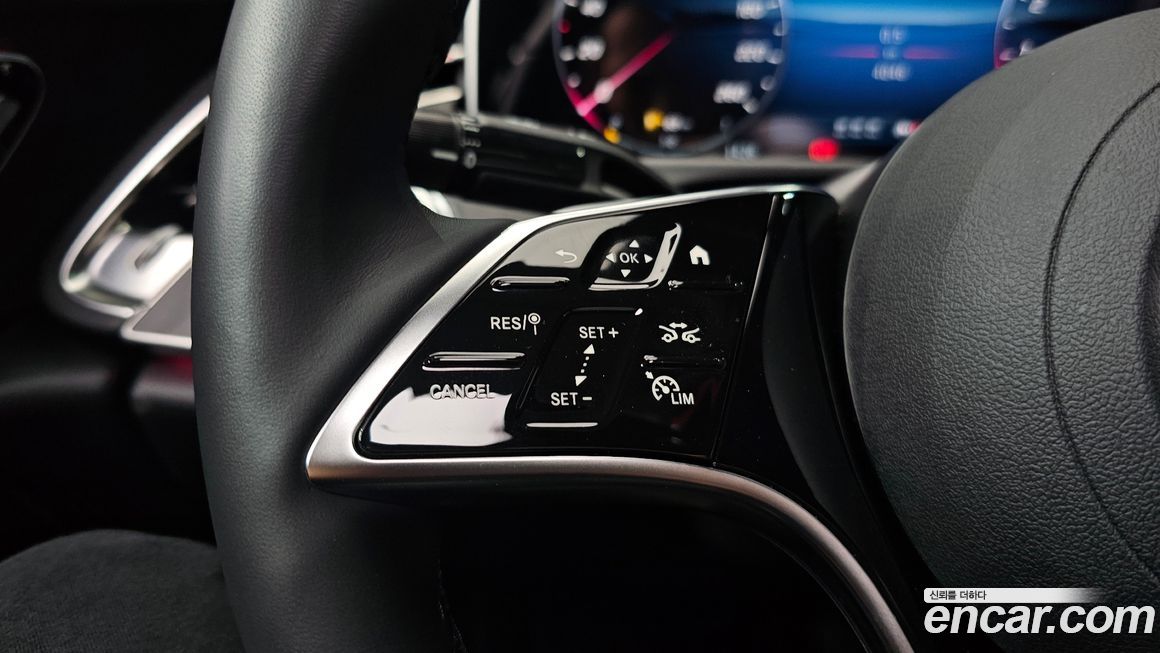 Mercedes-Benz E-Class 2025