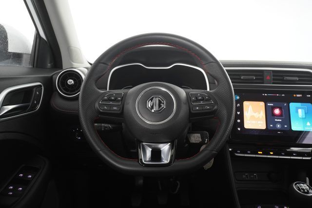 MG ZS 2025