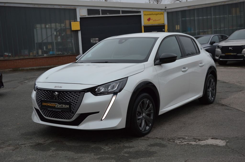 Peugeot e-208 2022