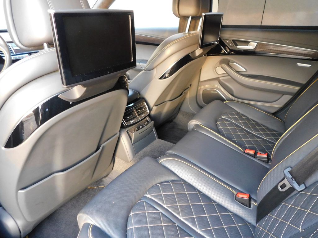 Audi S8 2016