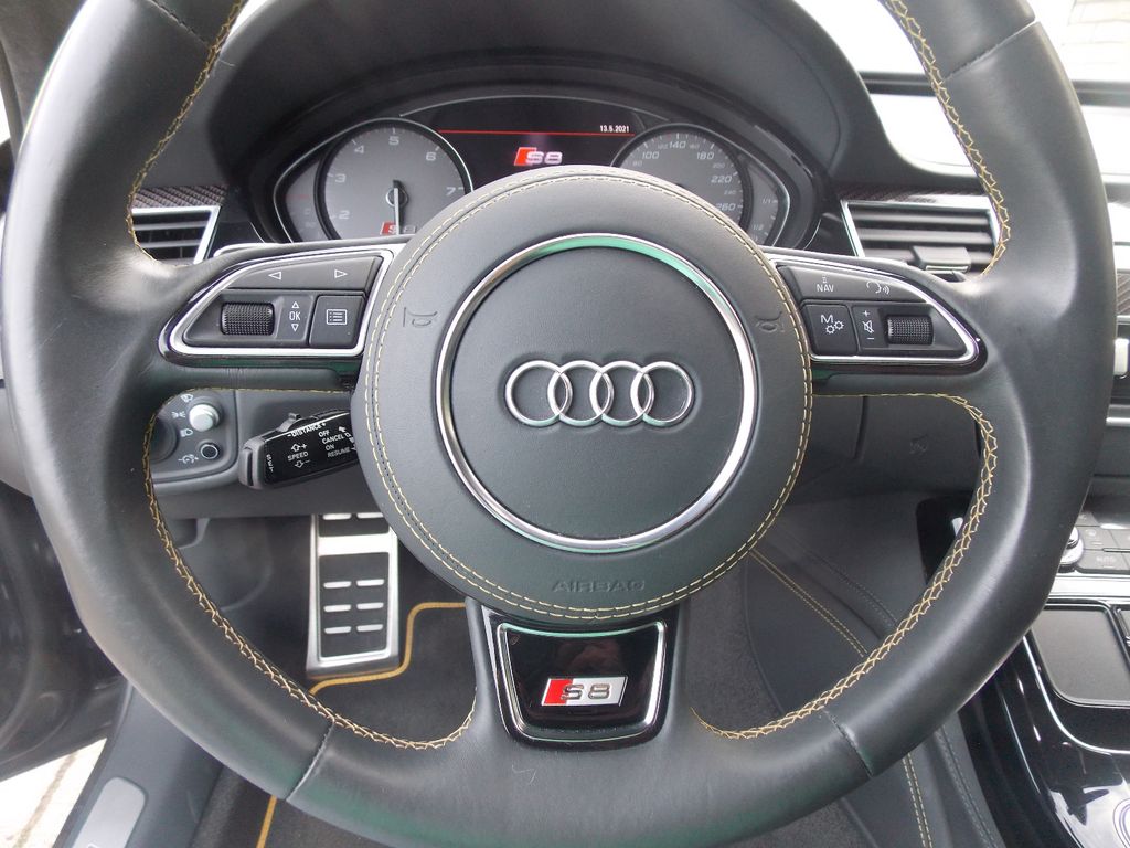 Audi S8 2016