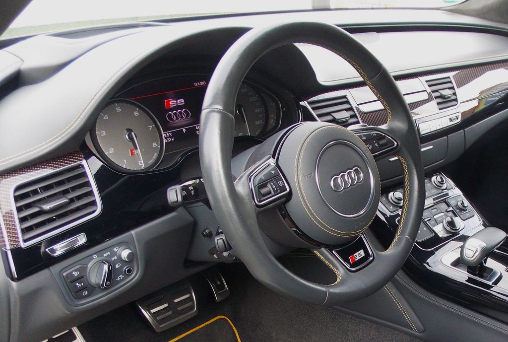 Audi S8 2016