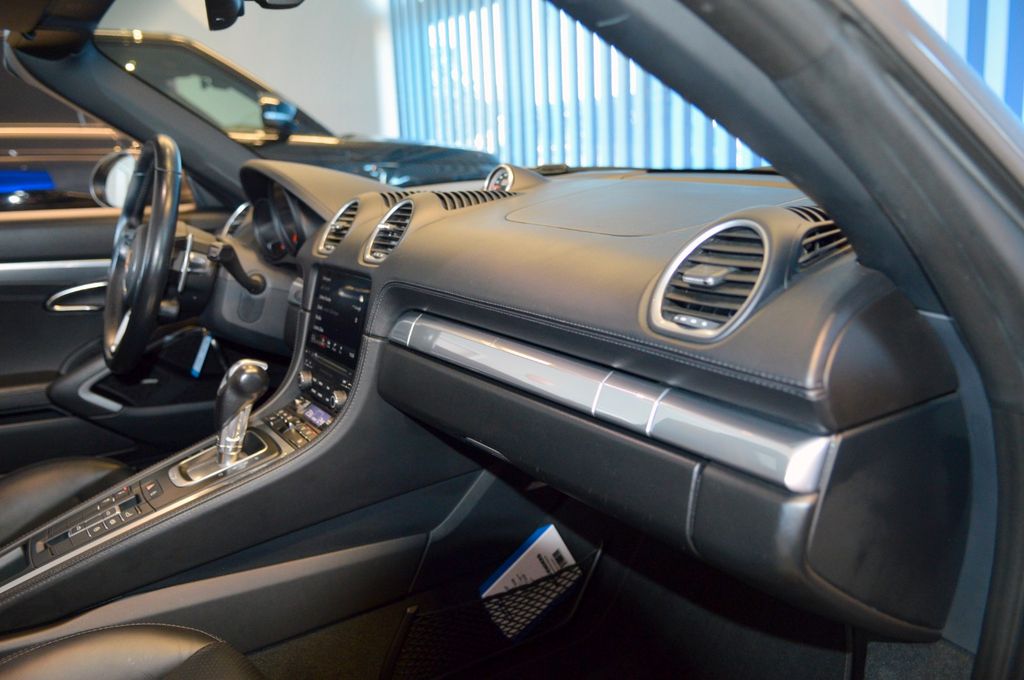 Porsche Boxster 2021