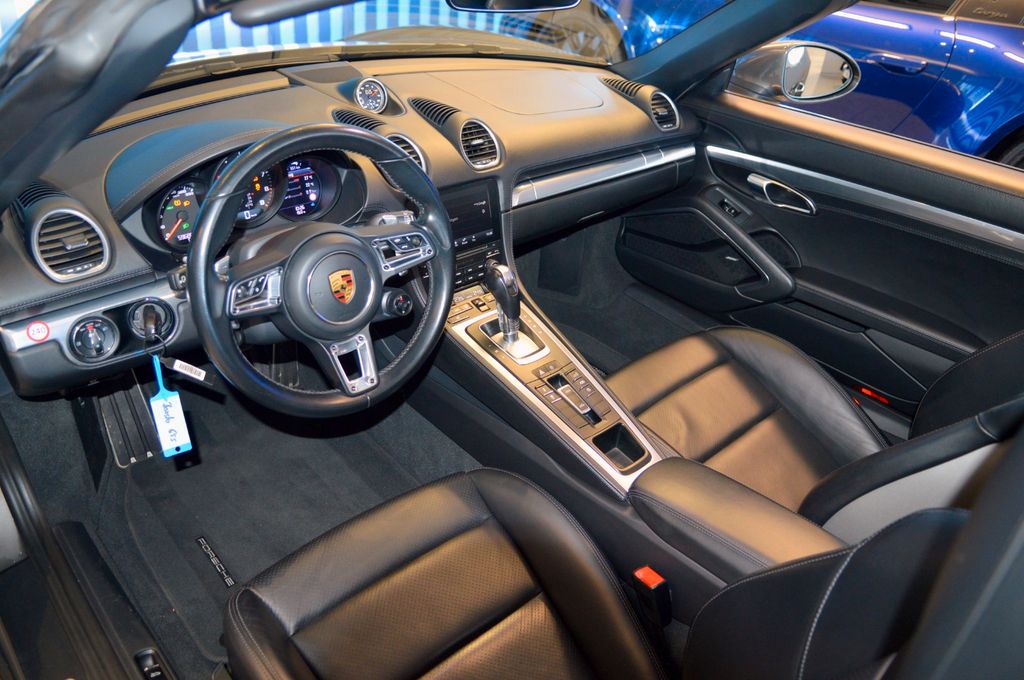 Porsche Boxster 2021