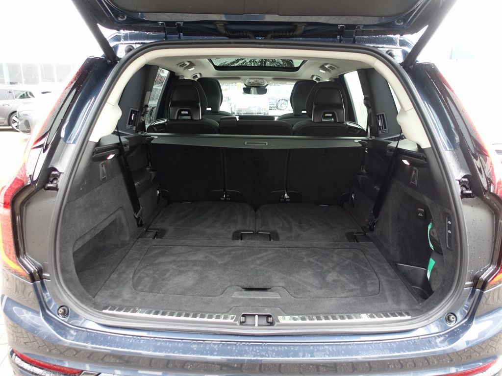 Volvo XC90 2025