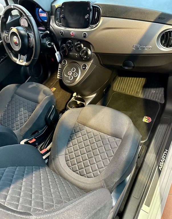 Abarth 500C 2023