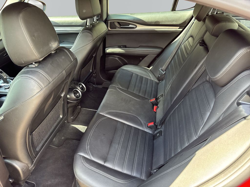 Alfa Romeo Stelvio 2023