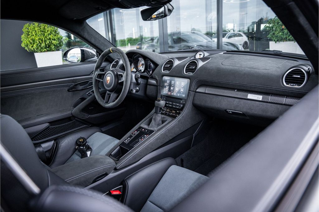Porsche Boxster 2023