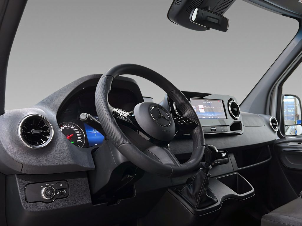 Mercedes-Benz Sprinter 2025