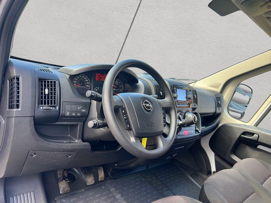 Opel Movano 2023