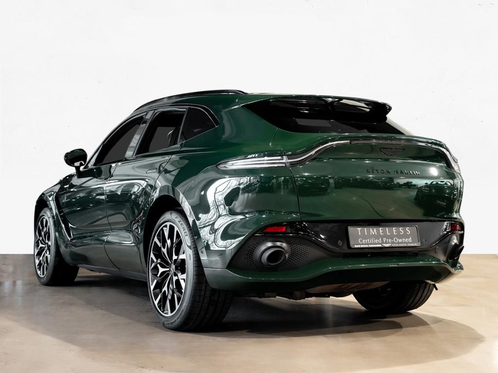 Aston Martin DBX 2021