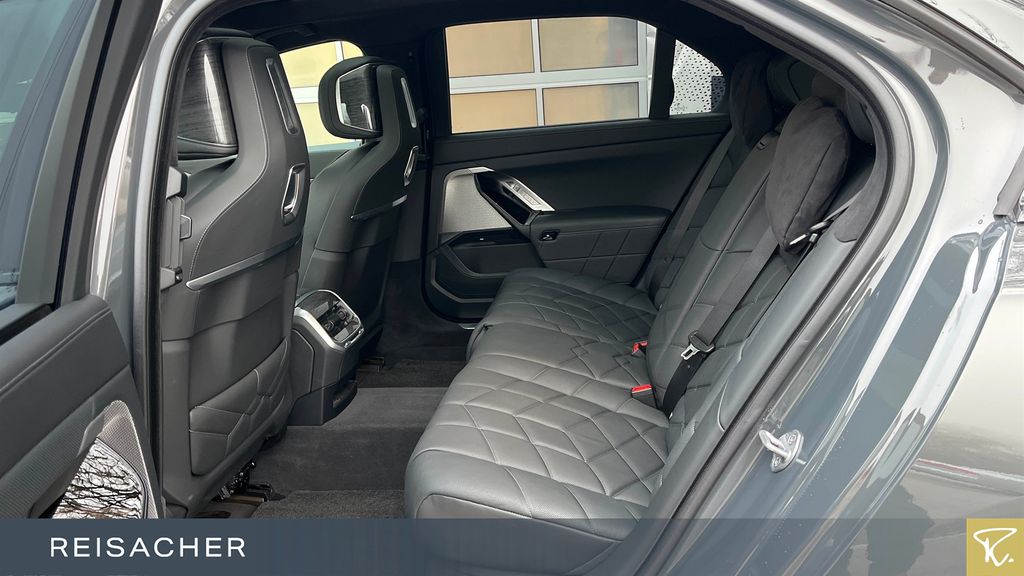 BMW i7 2024