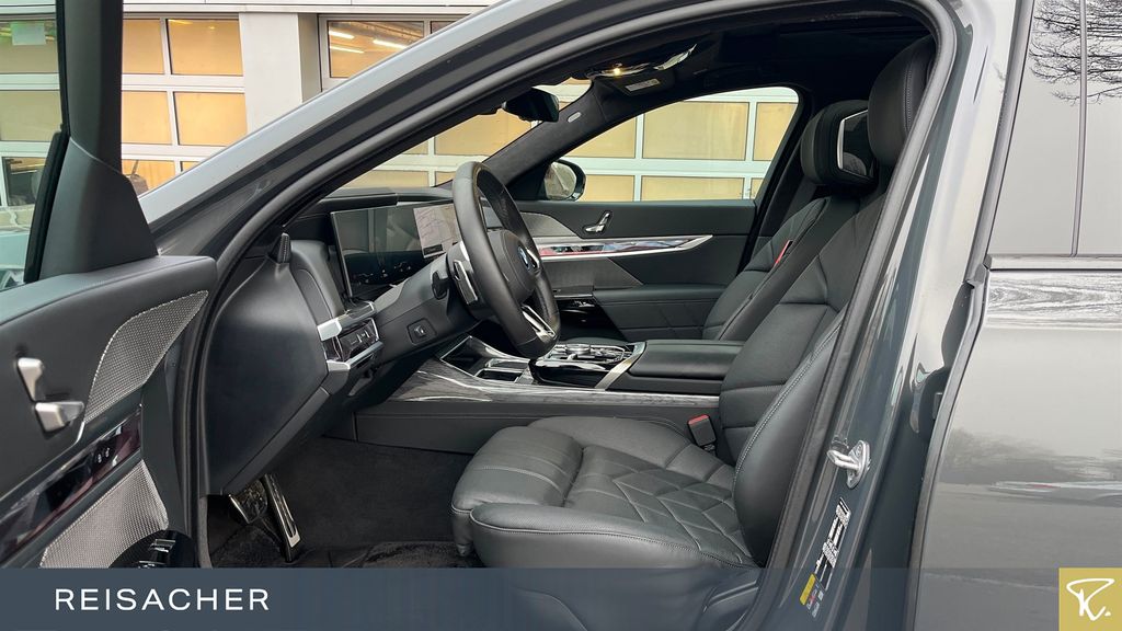 BMW i7 2024