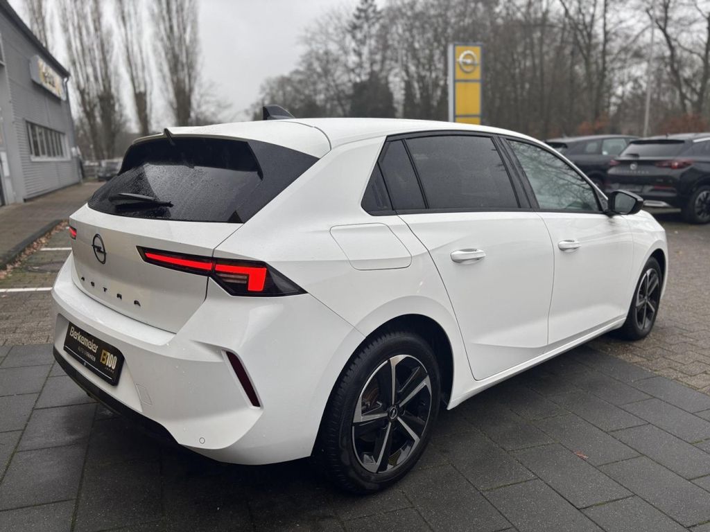 Opel Astra 2024