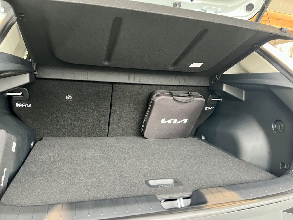 Kia EV4 2025