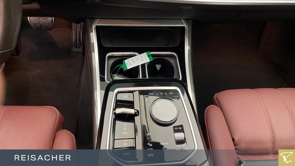 BMW i7 2024