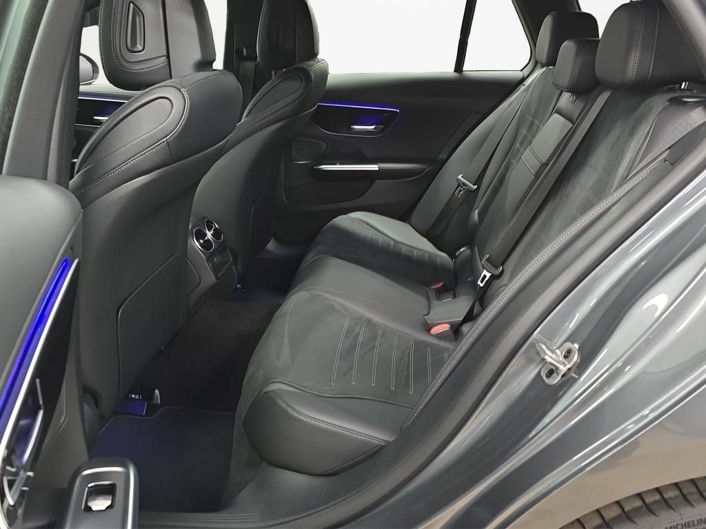 Mercedes-Benz C 300 2025