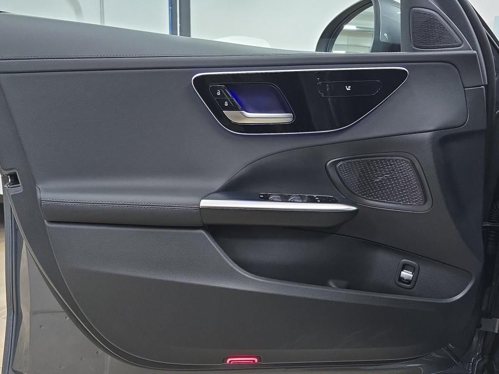 Mercedes-Benz C 300 2025