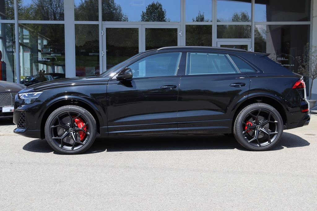 Audi RSQ8 2024