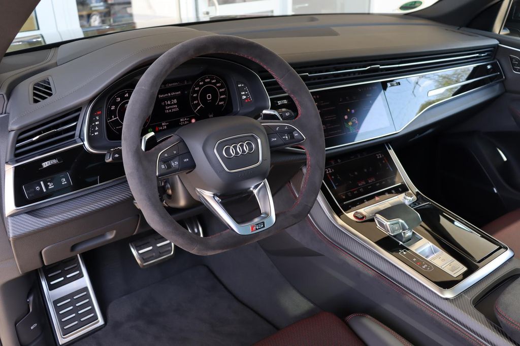 Audi RSQ8 2024