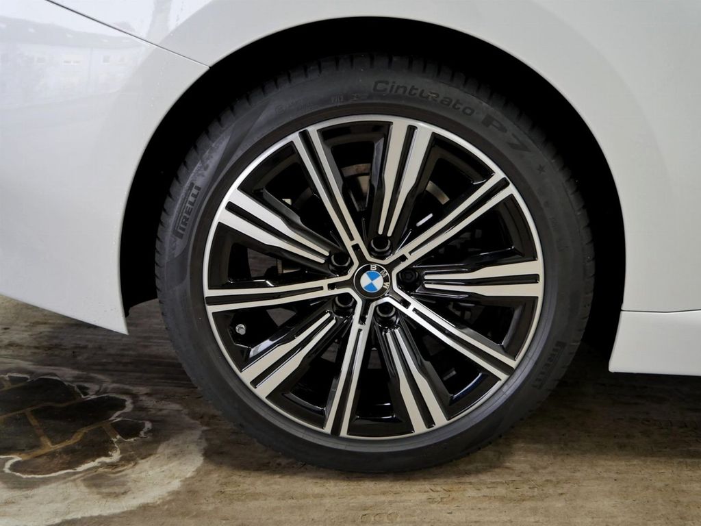 BMW 220 2024