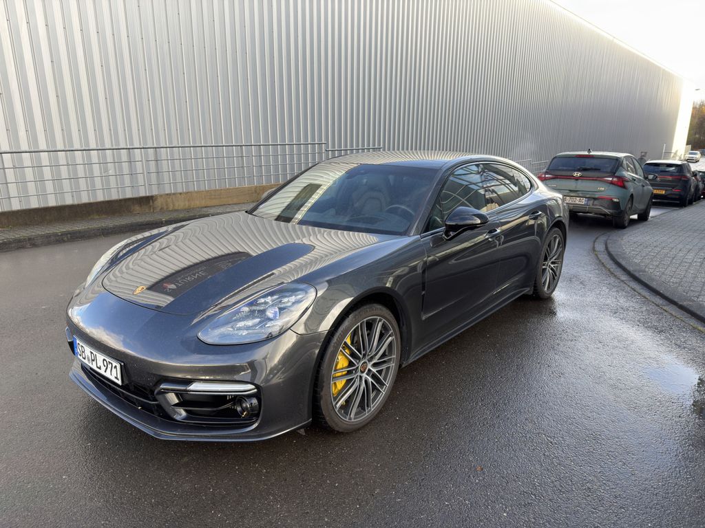 Porsche Panamera 2022