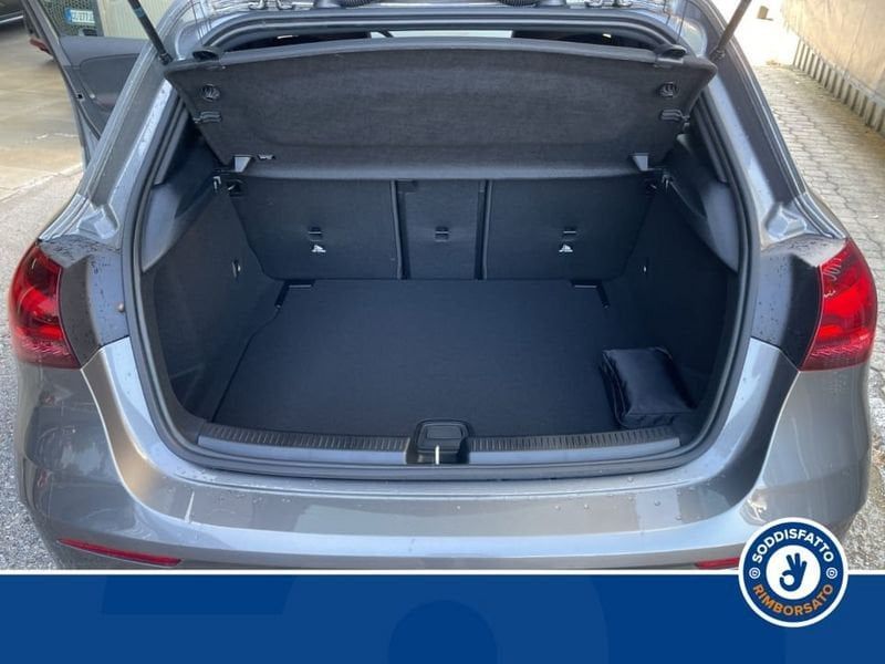 Mercedes-Benz A 180 2025